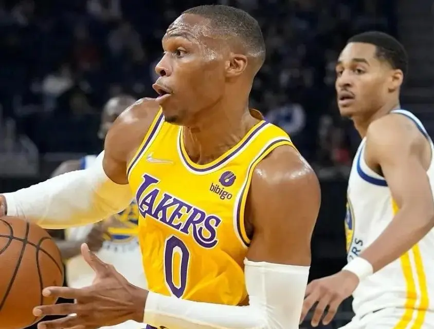 九游网页版登录入口-马龙关键时刻救险，湖人力保胜局拿下系列赛